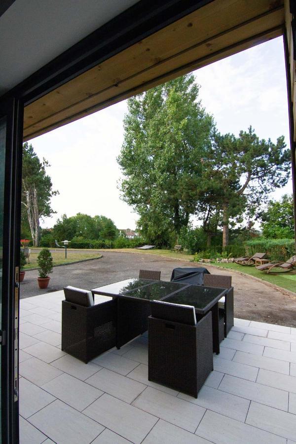 Le Clos De La Madelaine Montreuil  Екстер'єр фото